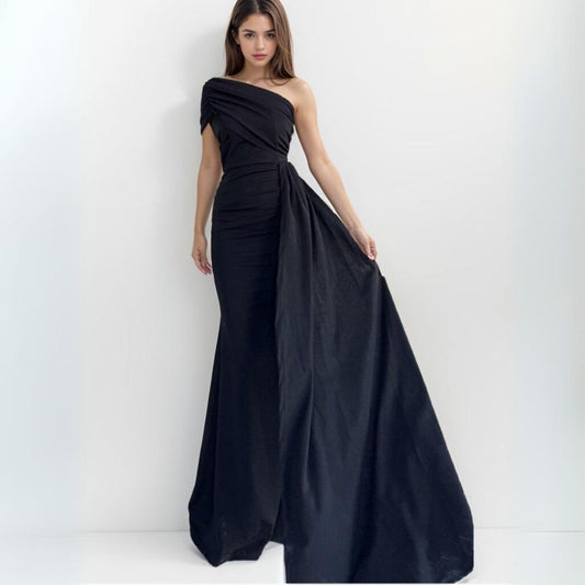 Black One-Shoulder Evening Gown